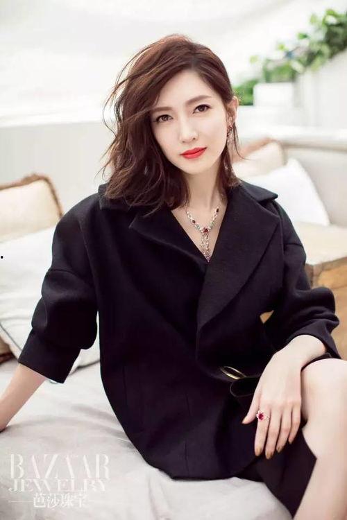 瑞丽模特小黑老公是谁,揭开神秘面纱背后的爱情故事